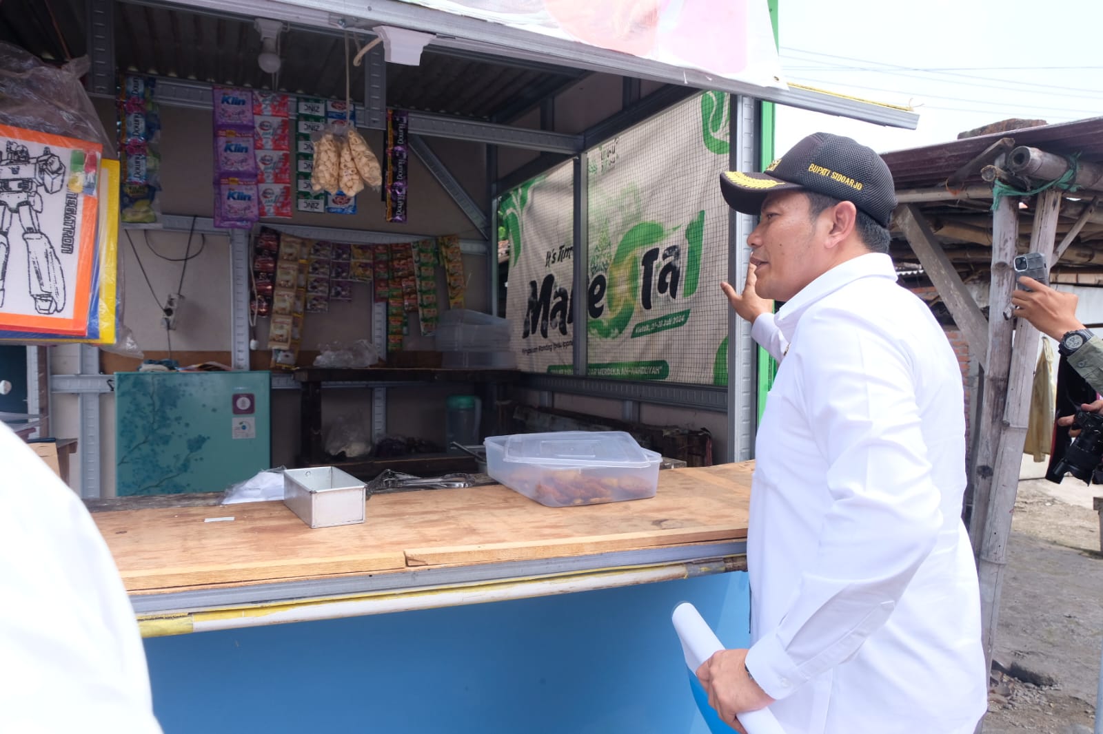 Sidak Bedah Warung Rakyat, Bupati Subandi : Tahun Depan Anggarannya Dinaikkan