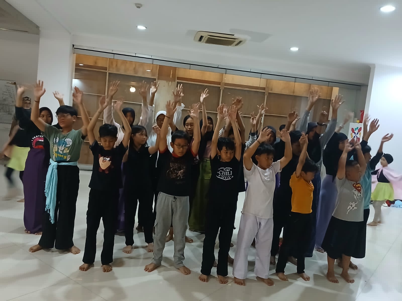 Keterangan Gambar: Pertunjukan teater anak Bengkel Muda Surabaya (BMS). ‎