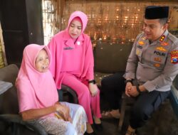 Kapolres Jombang dan Ketua Bhayangkari Cabang Lakukan Anjangsana dalam Rangka Hari Kesatuan Gerak Bhayangkari ke-73