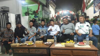 Keterangan Gambar: Warga Tambak Asri Gang 29 Surabaya menggelar malam puncak HUT RI Ke-80