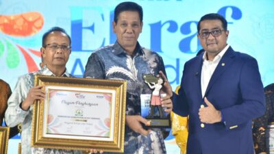 Keterangan Gambar: Pemerintah Kabupaten Aceh Tamiang menerima anugerah Serambi Ekraf Awards 2025