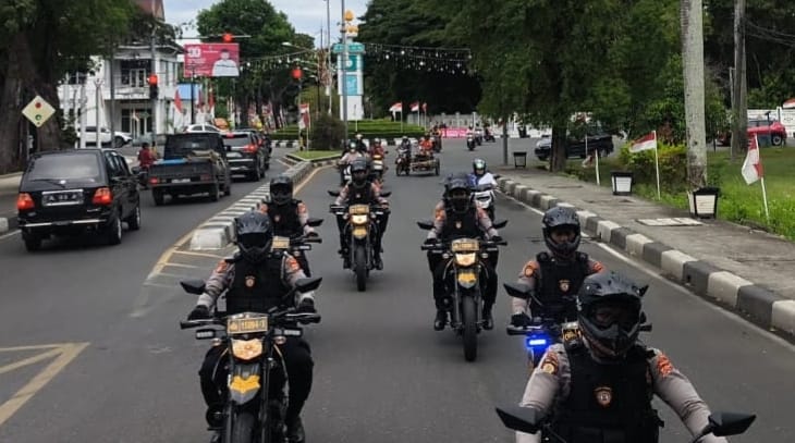 Keterangan Gambar: Polda Aceh menggelar patroli berskala besar