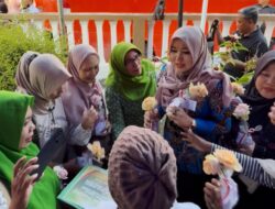 Out of The Box, Puisi Penuh Haru, Senator Lia Istifhama Tetap Jaga Mode Ceria