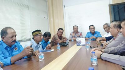 Keterangan Gambar: Kabid Humas Polda Aceh, Kombes Pol Joko Krisdiyanto, saat bersilaturahmi dengan Pengurus Persatuan Wartawan Indonesia (PWI) Aceh