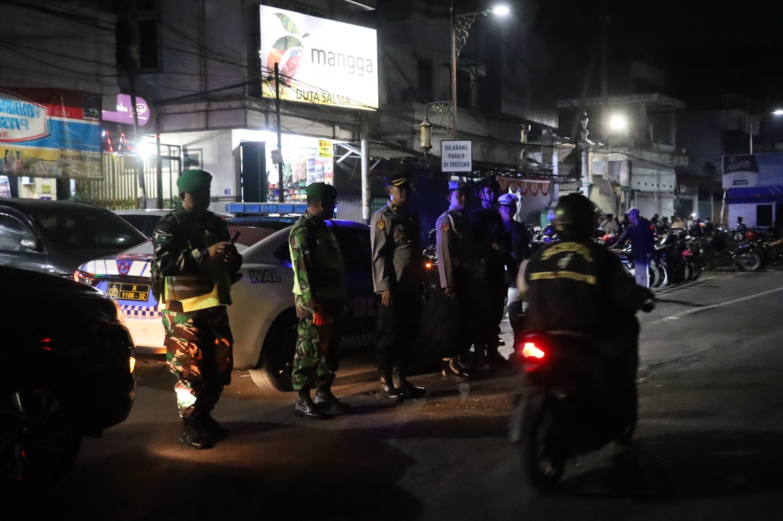 Keterangan Gambar: Polres Pelabuhan Tanjung Perak Giat Patroli Skala Besar