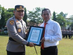 Kapolres Jombang Berikan Penghargaan kepada 17 PNPP Berprestasi