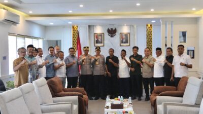 Keterangan Gambar: Kapolda Aceh, Brigjen Pol Drs. Marzuki Ali Basyah melakukan kunjungan silaturahmi ke Dewan Perwakilan Rakyat Aceh (DPRA)