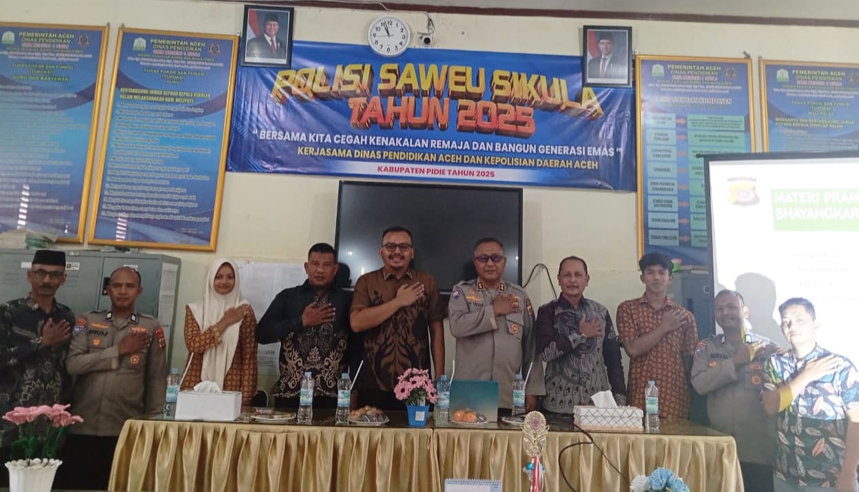 Keterangan Gambar: Ditbinmas Polda Aceh bekerja sama dengan Dinas Pendidikan Aceh melaksanakan program Saweu Sikula di SMK Negeri 1 Pidie