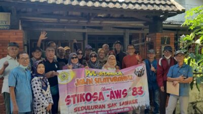 Temu kangen alumni Sekolah Tinggi Ilmu Komunikasi - Almamater Wartawan Surabaya (Stikosa AWS) angkatan 1983