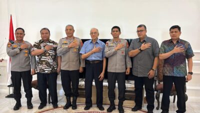 Kapolda Aceh Irjen Marzuki Ali Basyah bersama Wakapolda Brigjen Ari Wahyu Widodo melaksanakan silaturahmi dengan Wali Nanggroe