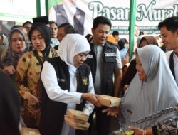 Bupati Sidoarjo Kembali Dampingi Gubernur Jatim Tinjau Pasar Murah
