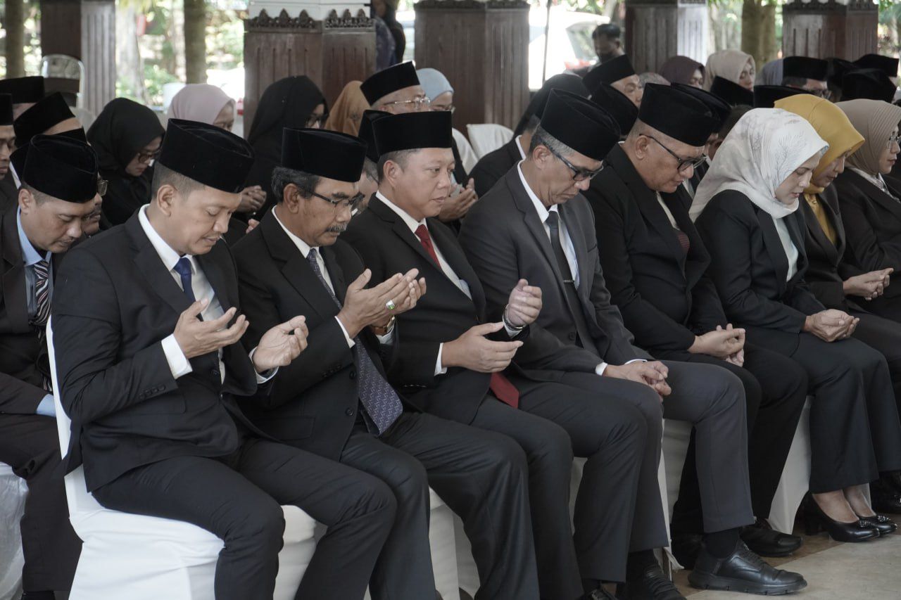 Bupati Sidoarjo Subandi melakukan pelantikan ulang terhadap 7 pejabat dilingkungan Pemkab Sidoarjo.