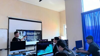 Ketua STIKOSA-AWS, Dr. Jokhanan Kristiyono, ST., M.Med.Kom., menyebut DCI sebagai ekosistem belajar yang mendorong pemuda tampil sebagai sociodigital changemaker.