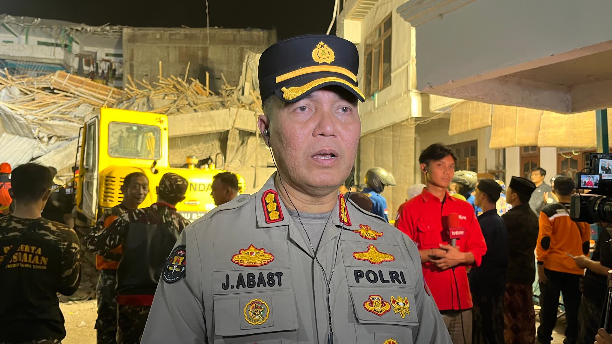 Kabid Humas Polda Jawa Timur, Kombes Pol Jules Abraham Abast