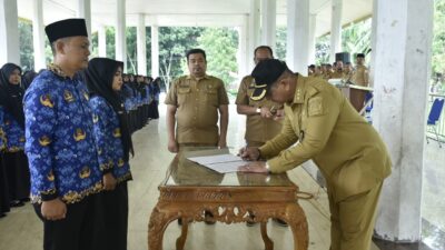 Bupati Aceh Tamiang, Irjen. Pol (Purn) Drs. Armia Pahmi, MH melantik sebanyak 45 Pegawai Pemerintah dengan Perjanjian Kerja (PPPK) Tahap II Formasi