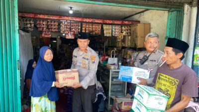 Polsek Krembangan dan Polsek Pabean Cantikan serentak menggelar takziah ke rumah duka dua santri Pondok Pesantren (Ponpes) Al Khoziny