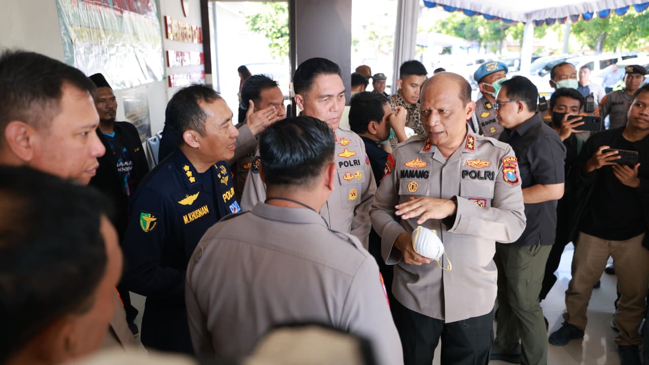 Kapolda Jawa Timur, Irjen Pol Drs. Nanang Avianto,M.Si bersama Pejabat Utama (PJU) Polda Jatim