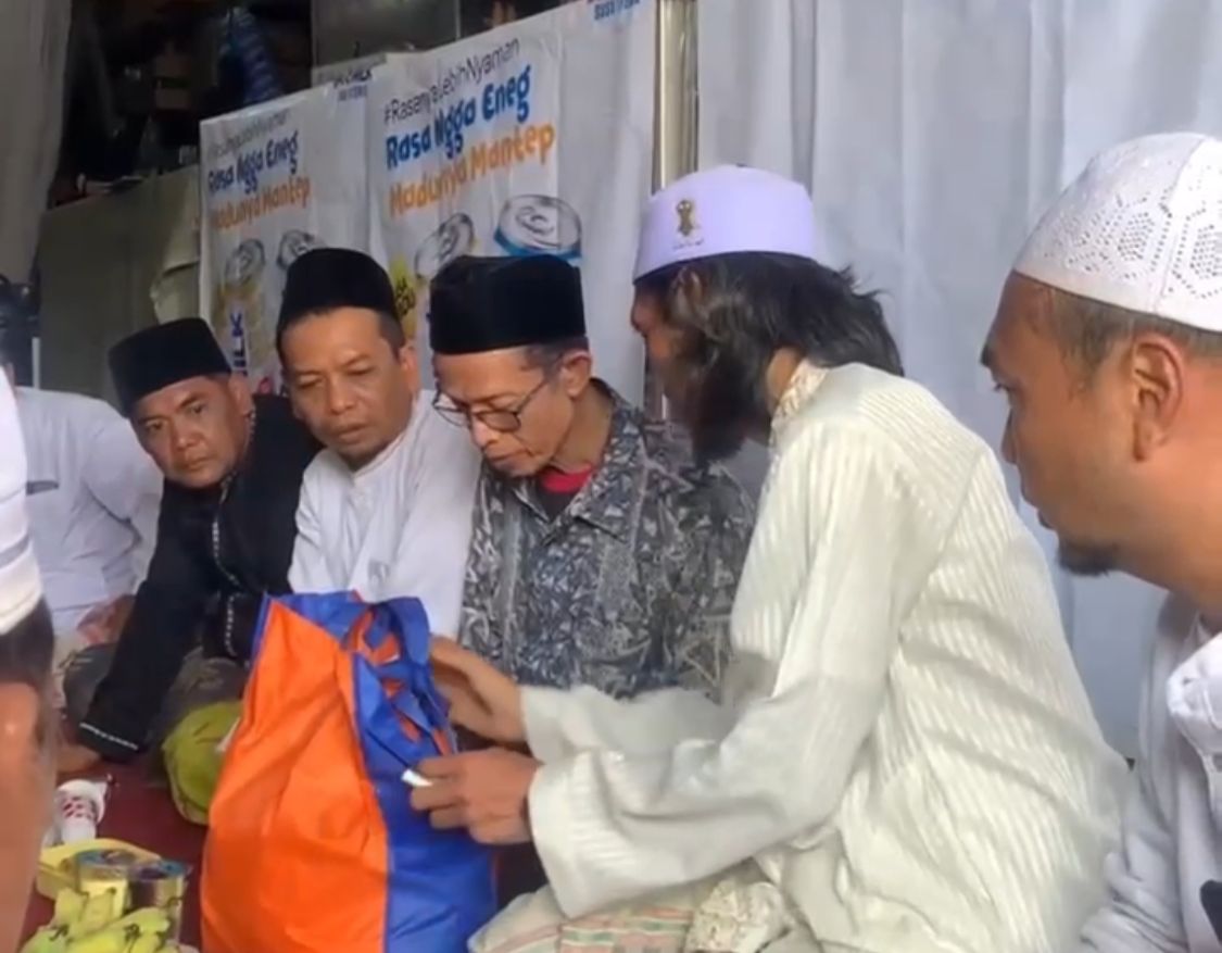 Orang Tua Santri Korban Musibah Pesantren Al-Khoziny Kembalikan Santunan