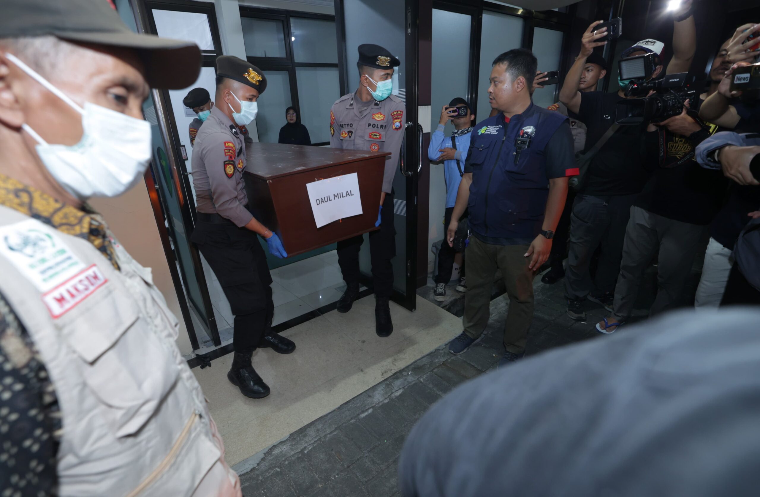Tiga jenazah korban robohnya bangunan Pondok Pesantren (Ponpes) Al Khoziny di Buduran, Sidoarjo