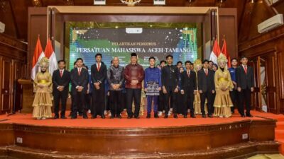 Bupati Aceh Tamiang, Irjen Pol. (Purn) Drs. Armia Pahmi, MH,