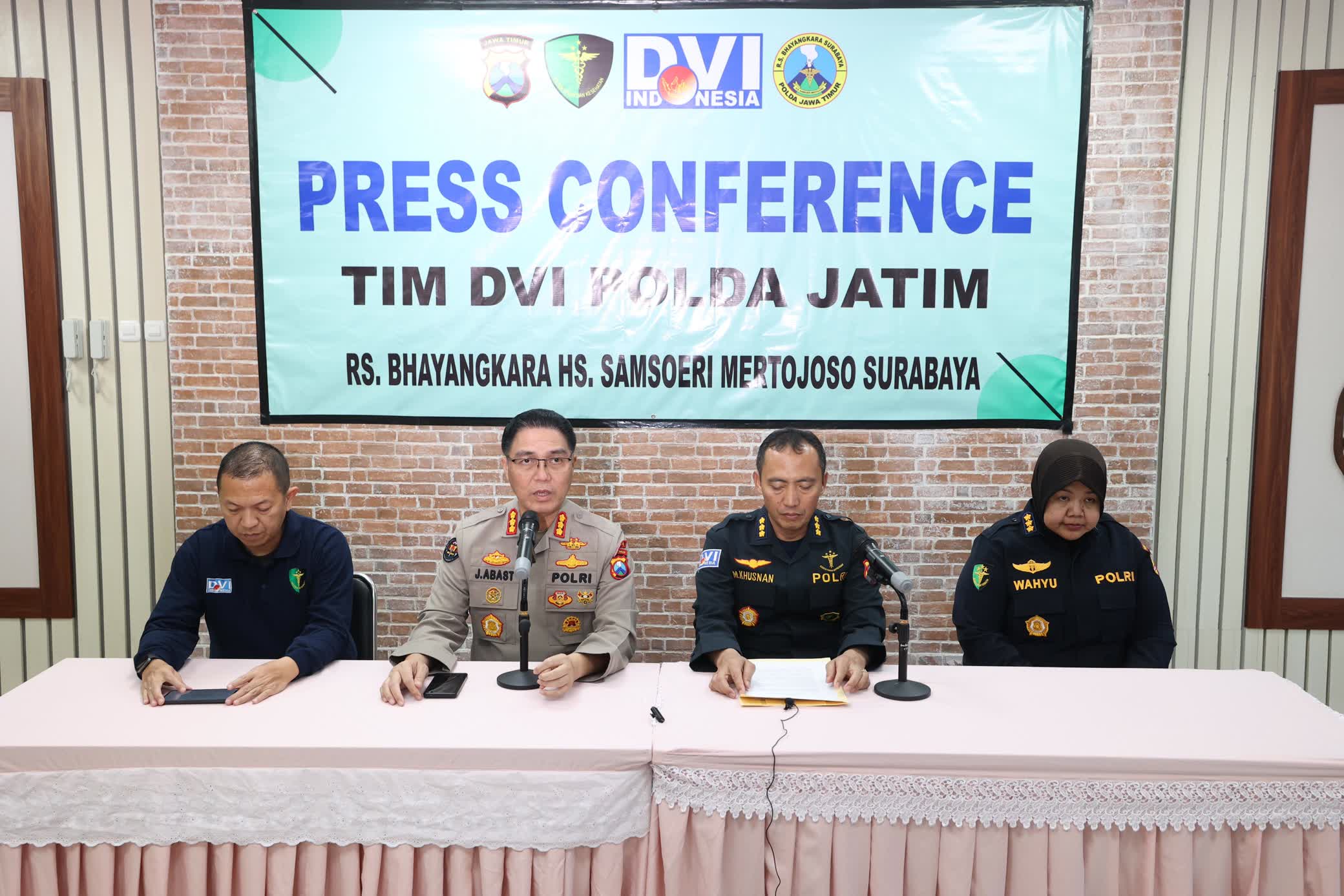 Kabid Humas Polda Jatim Kombes Pol Jules Abraham Abast