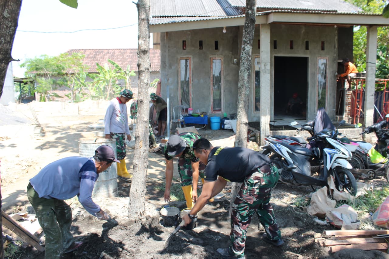 Hari ke-3 TMMD ke-126 Kodim 0816/Sidoarjo, Satgas dan Warga Wujudkan Rumah Layak Huni bagi warga