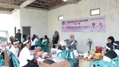 Pelatihan Tata Rias Warga Tulangan, Dorong Kemandirian dan Kreativitas Masyarakat Desa