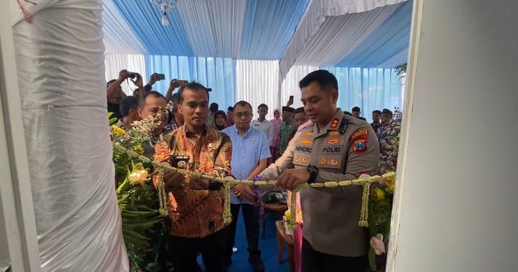 Polres Bangkalan bersama Yayasan Kemala Bhayangkari meresmikan Sentra Pangan dan Pengolahan Gizi (SPPG) Kemala Bhayangkari Polres Bangkalan (KBP)