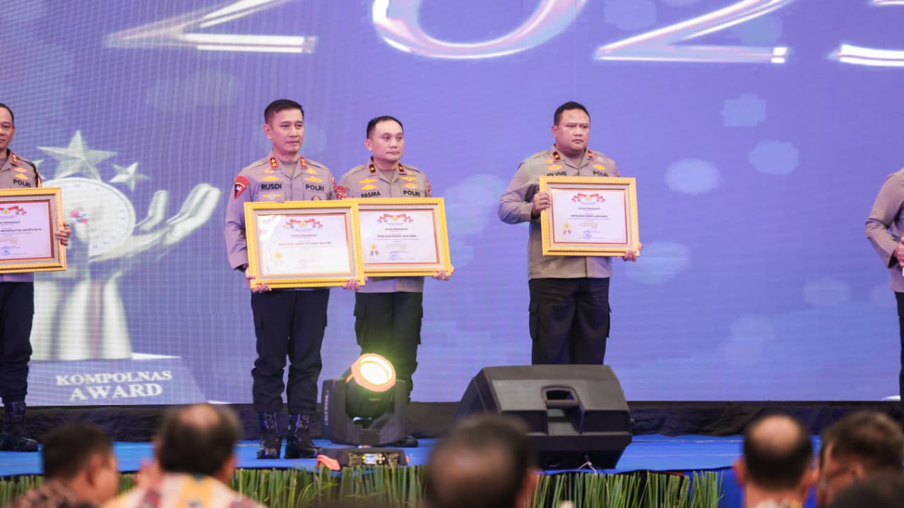 Kapolda Jatim, Irjen Pol Nanang Avianto yang diwakili oleh Wakapolda Jatim,Brigjen Pol Pasma Royce