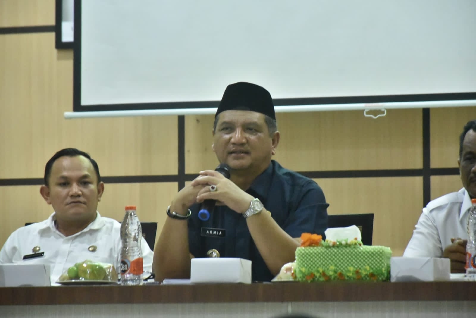 Bupati Aceh Tamiang, Irjen Pol. (Purn) Drs. Armia Pahmi, MH, bersama Wakil Bupati, Ismail, SE.I,