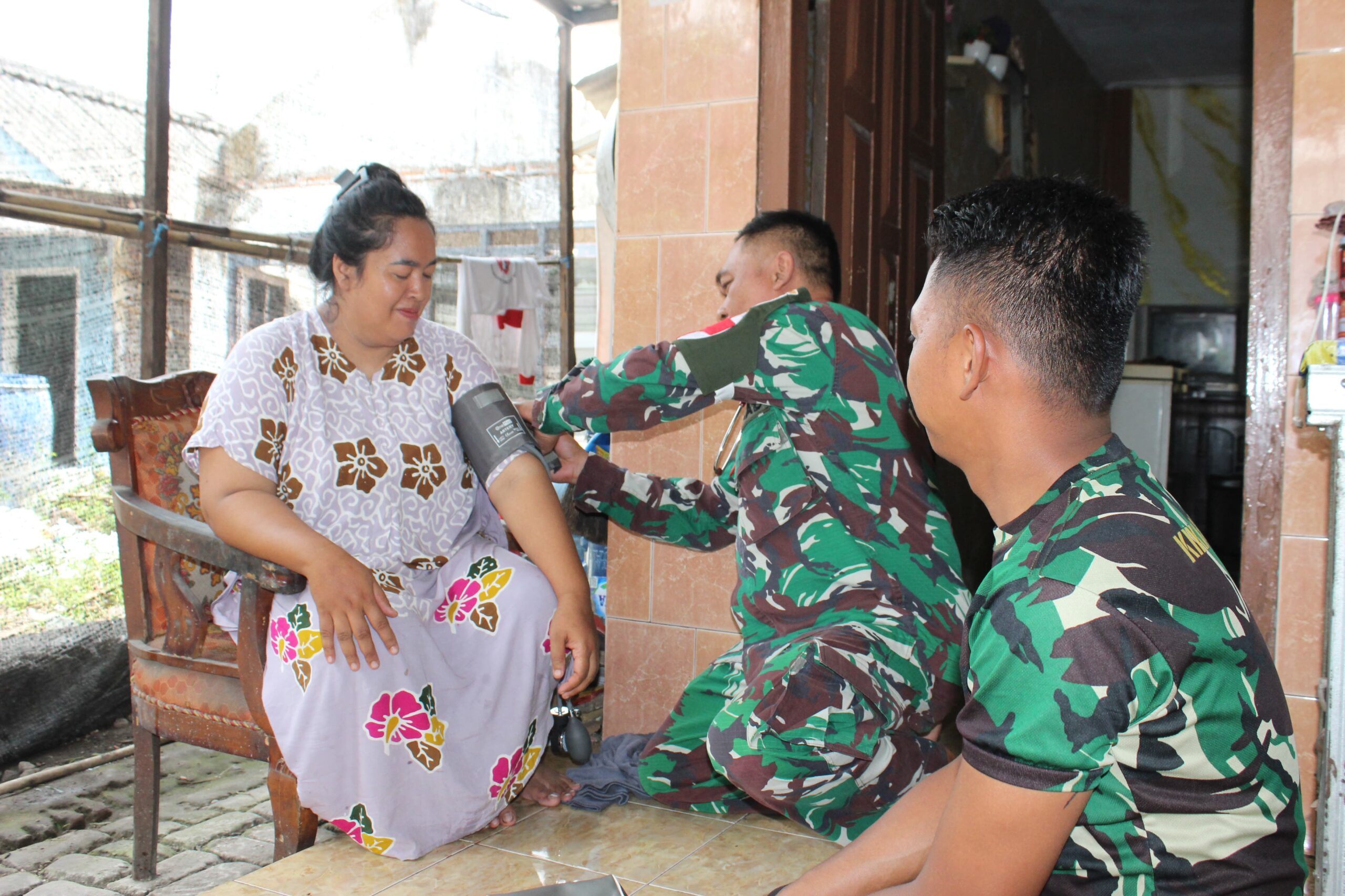 Ringankan Beban Warga, Satgas TMMD ke-126 Sidoarjo Hadirkan Layanan Kesehatan Gratis di Desa Kedondong