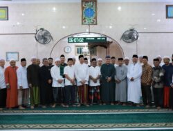 Wakil Bupati Aceh Tamiang Hadiri Salat Subuh Berjamaah dengan Staf Ahli Menteri Agama