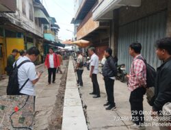 Klarifikasi Lurah Alun-alun Contong: Respon Cepat Lakukan Sidak Terkait Proyek Dakel Kepatihan Gang X Surabaya 
