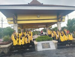 ‎Di Makam W.R. Soepratman, Indonesia Raya Dinyanyikan Tiga Stanza: Peringatan 97 Tahun yang Menggetarkan