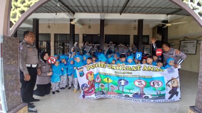 Mapolres Pelabuhan Tanjung Perak mendadak didatangi oleh 120 siswa-siswi dari TK AL KHAIRIYAH.
