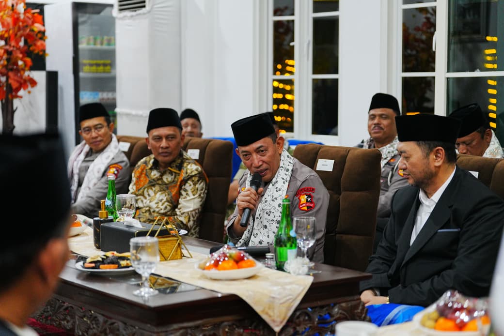 Kapolri Jenderal Listyo Sigit Prabowo bersilaturahmi ke Pondok Pesantren (Ponpes) An-Nur II Al-Murtadlo Bululawang Malang