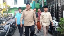 Anggota komisi VII DPR RI Bambang Haryo Soekartono (BHS) menyapa warga Moro Krembangan Surabaya