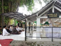 Buat Peziarah Nyaman, Bupati Sidoarjo Bantu Renovasi Makam Waliyullah Mbah Bungur