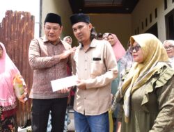 Bupati Subandi Serahkan Santunan Senilai 10 Juta Untuk Korban Tragedi Pondok Al Khoziny Buduran