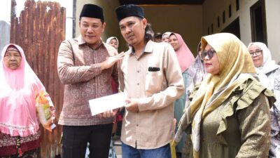 Bupati Subandi Serahkan Santunan Senilai 10 Juta Untuk Korban Tragedi Pondok Al Khoziny Buduran