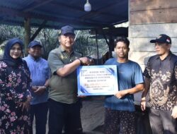 Kisah Hangat Senja di Rantau: Bupati Armia Turun Padang, Serahkan Bantuan Rutilahu untuk Warga