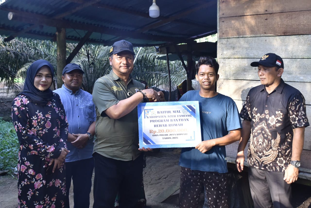 Bupati Aceh Tamiang Irjen Pol. (Purn) Drs. Armia Pahmi, MH,