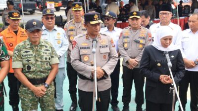 Kapolda Jawa Timur, Irjen Pol Nanang Avianto, bersama Forum Koordinasi Pimpinan Daerah (Forkopimda) Jawa Timur melaksanakan Apel Gelar Pasukan Kesiapan Tanggap Darurat Bencana
