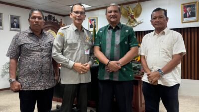 Bupati Aceh Tamiang, Irjen Pol (Purn) Drs Armia Fahmi MH didampingi sejumlah pejabat