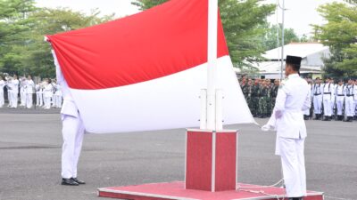 Peringati Hari Pahlawan, Pemkab Sidoarjo Gelar Upacara Bendera