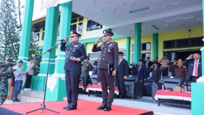 Upacara berlangsung khidmat dengan Kapolres Aceh Tamiang AKBP Mulyadi SH MH bertindak sebagai inspektur upacara