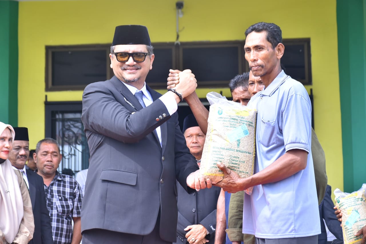 Bupati Aceh Tamiang, Irjen Pol. (Purn) Drs. Armia Pahmi MH