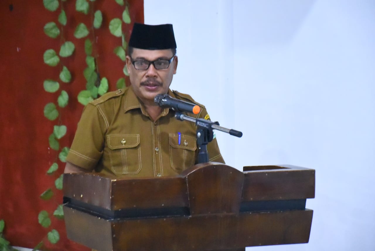 Mewakili Bupati Aceh Tamiang, Plt. Sekretaris Daerah, Drs. Syuibun Anwar membuka Sosialisasi Sertifikasi Produk Halal Majelis Permusyawaratan Ulama