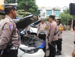 Tekan Angka Laka Lantas, Polres Pelabuhan Tanjung Perak Laksanakan Apel Gelar Pasukan Operasi Zebra Semeru 2025