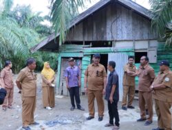 Bupati Armia Tinjau Langsung Rumah Zainal Arifin di Teluk Halban, Komitmen Anggarkan Pembangunan 2026